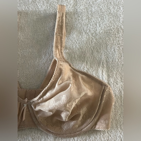 WACOAL 34C NUDE lace  Classic #85594 Coverage Underwire
NUDE/BEIGE Vintage style - Picture 2 of 8